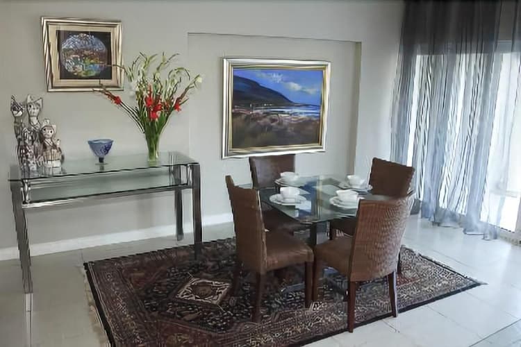 Seaview Manor Exquisite Bed & Breakfast