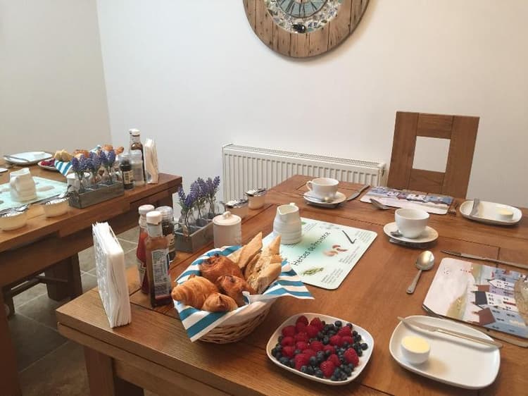 Avon Beach Bed And Breakfast