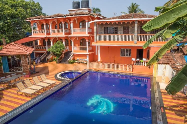 Larios Beach Holidays