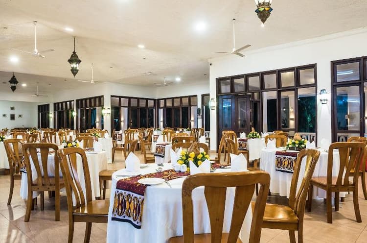 PrideInn Flamingo Beach Resort & Spa