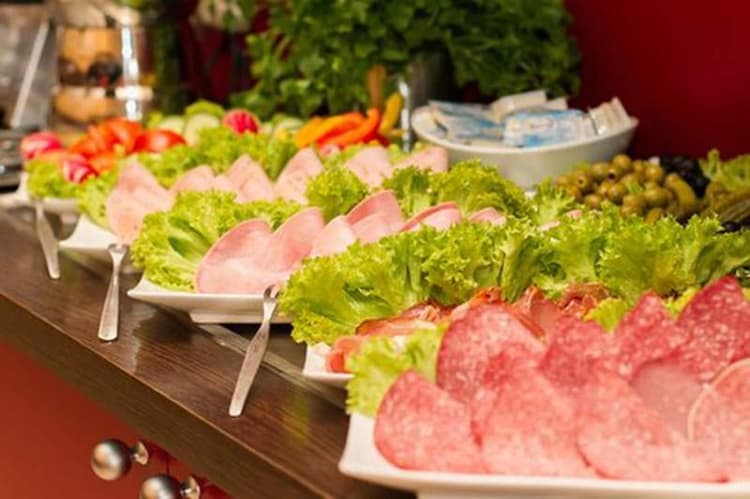 Hotel Spreewitz Am Kurfa Rstendamm