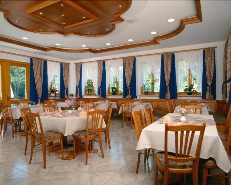 Wildkra Uterhotel