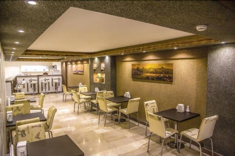 Berlin Otel Niayantaaya