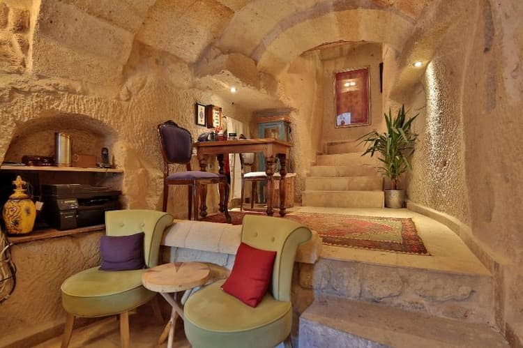 Elaa Cave Hotel