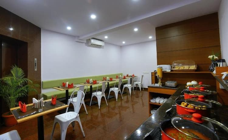 Treehouse Neptune Inn