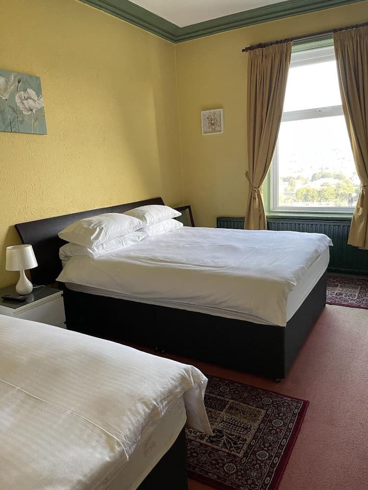 Chimneys Guest House