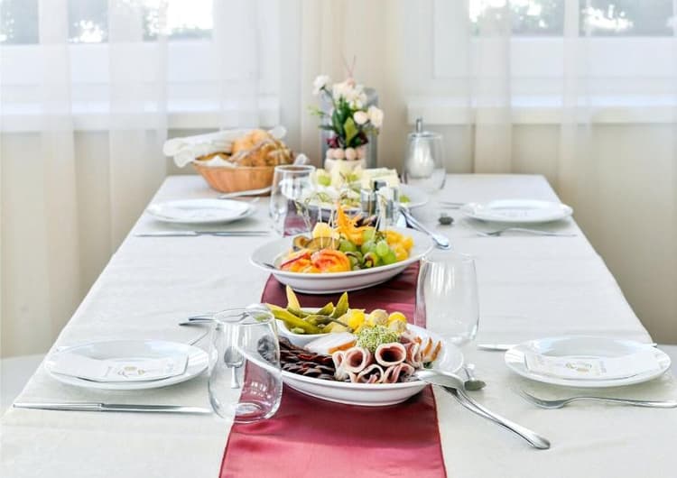 Granada Konferencia Wellness Sport Hotel