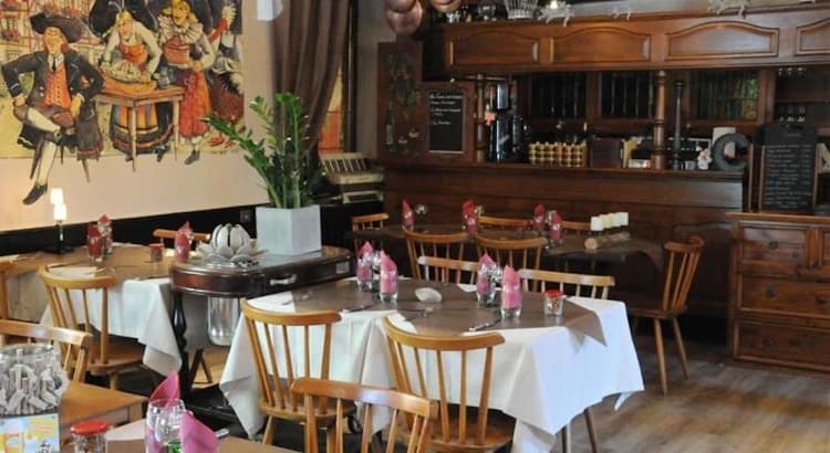 Hôtel La Maison Rouge