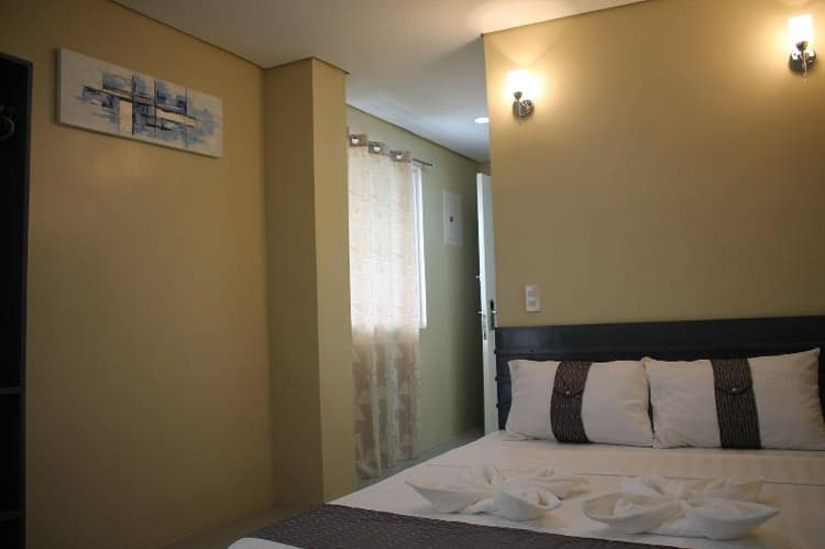 Rusville Hotel & Residences