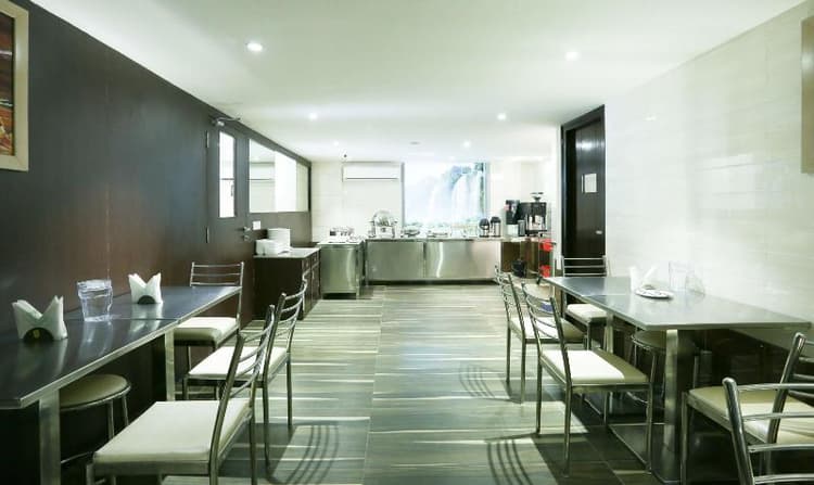 Treebo Trend C Plaza