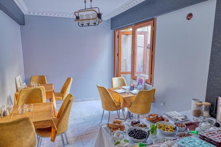 Garth Of Balat Hotel