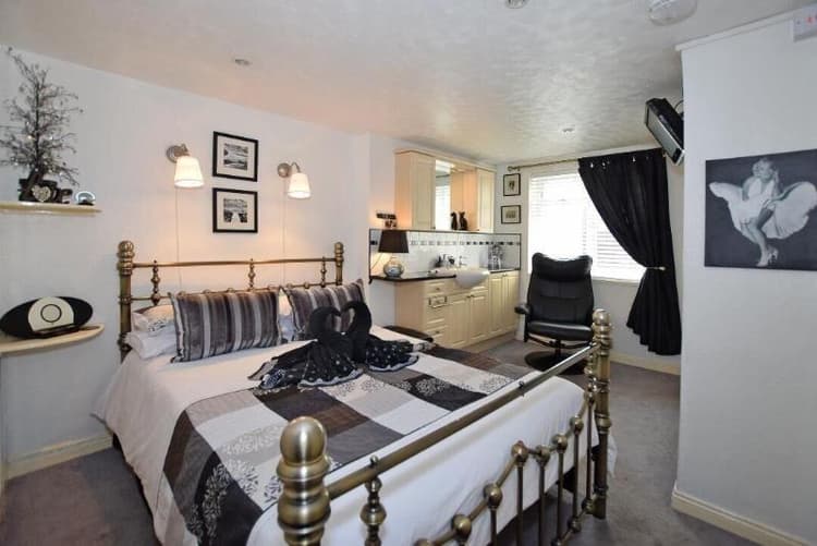 Belmont House Beer  Adults Only  Free Parking