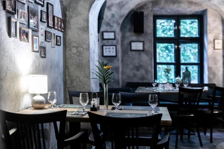 Oliva Hotel