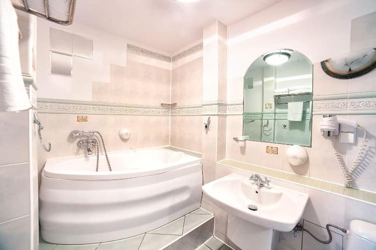 Hotel Dworek Wapionka