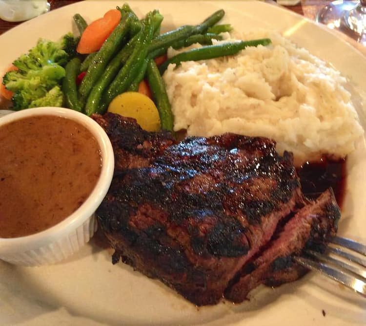 Colts Neck Inn Hotel