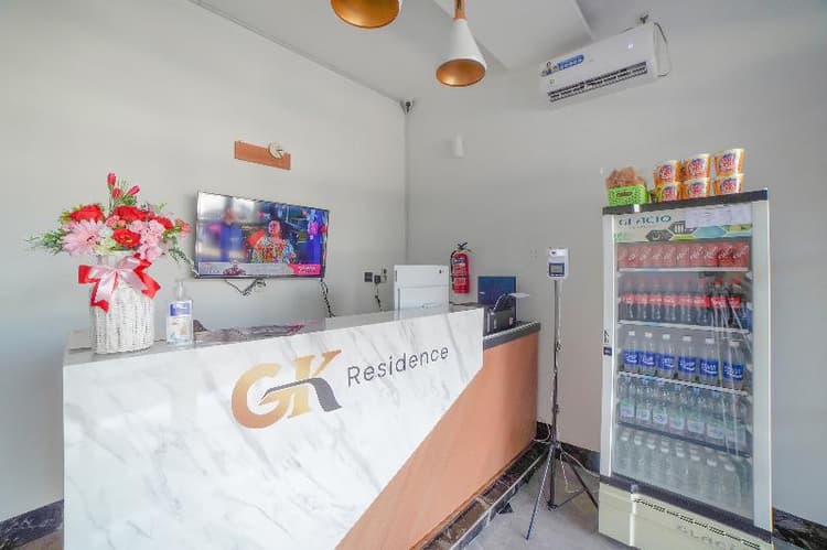 Super OYO 90447 Kardopa Hotel Megapark