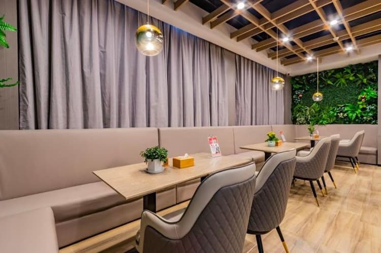 Gya Jiaxing Haiyan County Changan Road Lishi Plaza