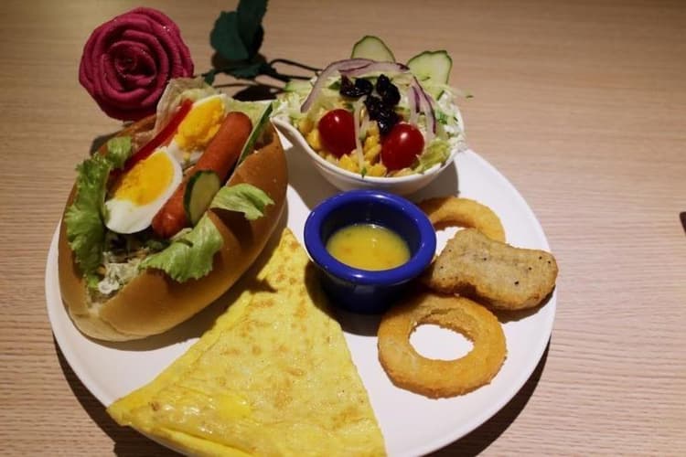 Monalisa De Hotel