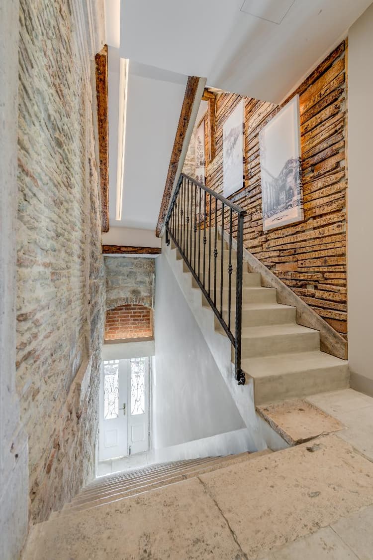 Split Palace Luxury Retreat