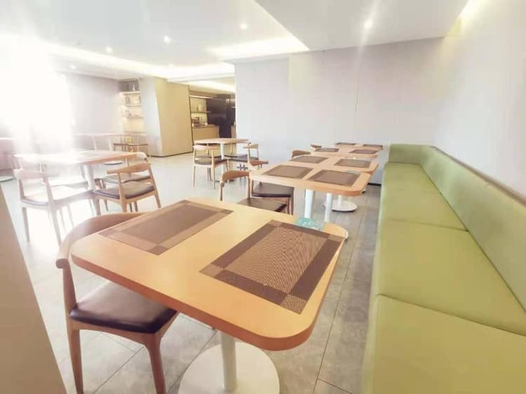 Ji Hotel (Haining Haichang South Road Leather City