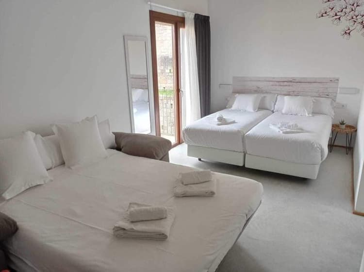 IRAIPE Estella Rooms