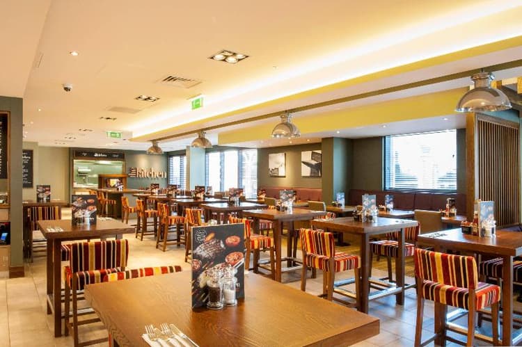 Premier Inn Woking Town Centre