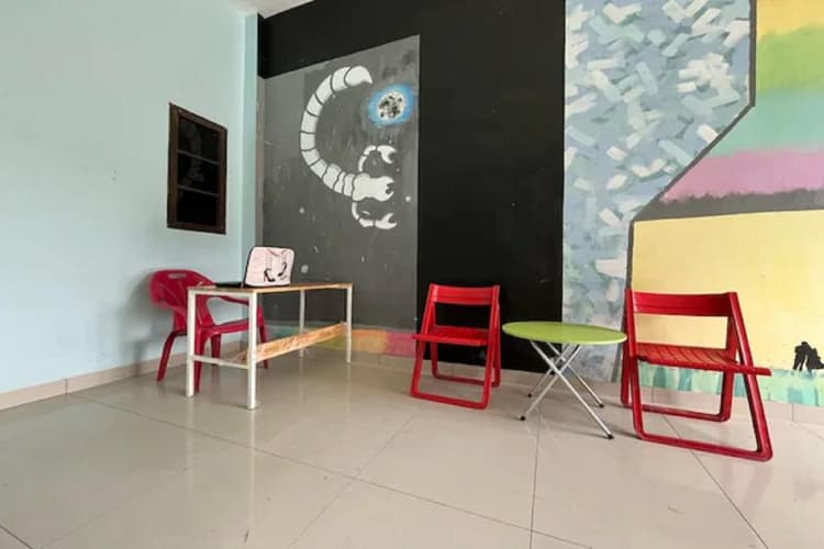 OYO 91283 Sg Premium Guest House
