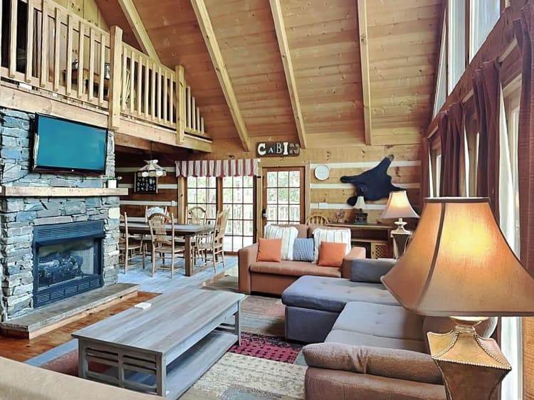 512bearcavehausdcncb - Bear Cave Haus