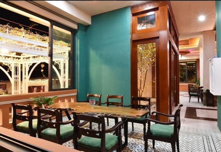 Nathalie's Vung Tau Restaurant & Hotel