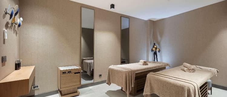 DoubleTree by Hilton Canakkale