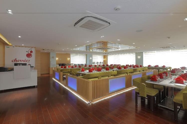 Hotel Silver Heights