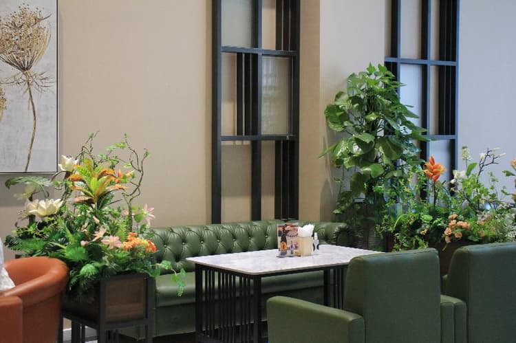 Lanura Apartments and Hotel by ZUZU