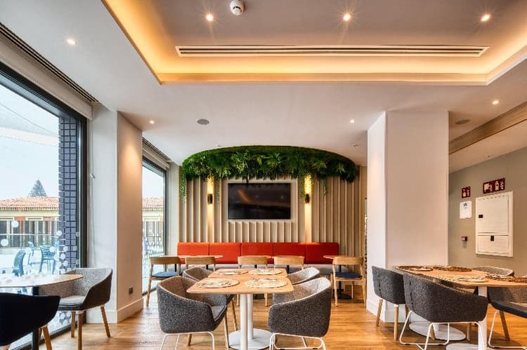 Holiday Inn Express Madrid Airport