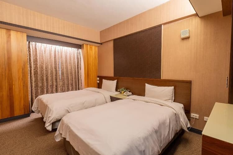 Check Inn Express Taichung Fengchia