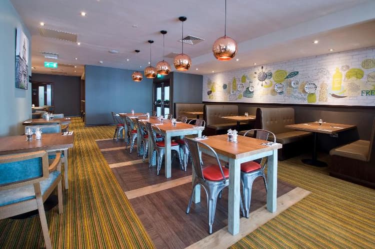 Premier Inn Leeds Cc - Whitehall Road