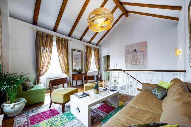 Dominus Little Palace