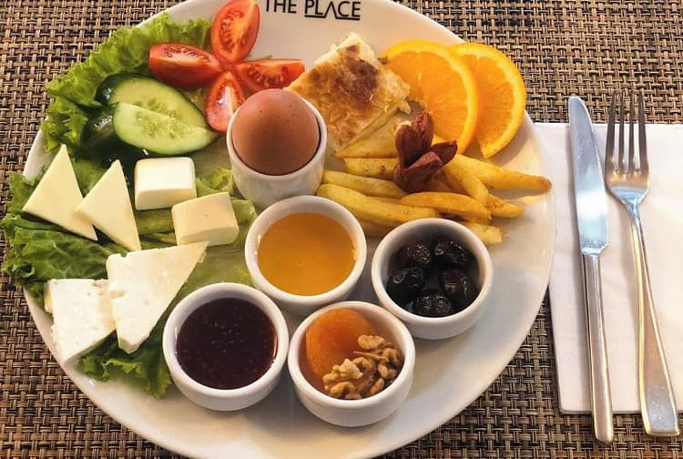 The Place Suites Ataayehir