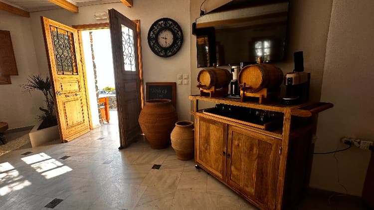 Phaos Santorini Suites