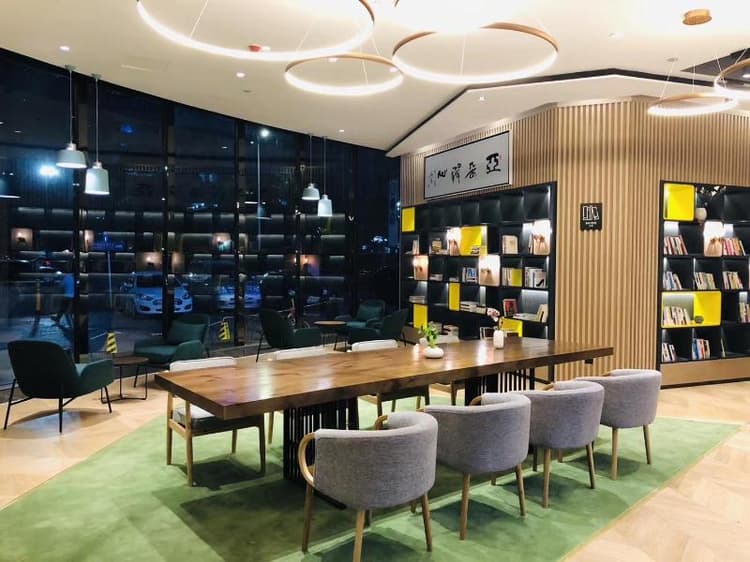 Orange Hotel Shenzhen Qianhai Bihai Bay