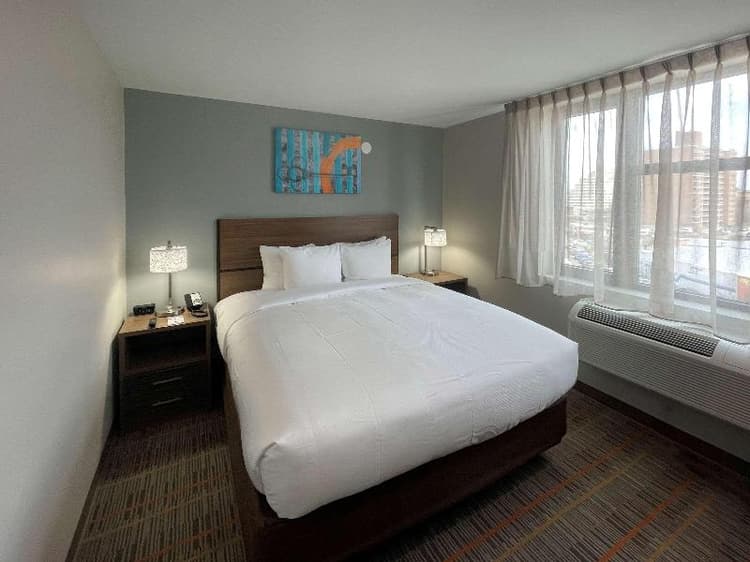 Mainstay Suites Bronx