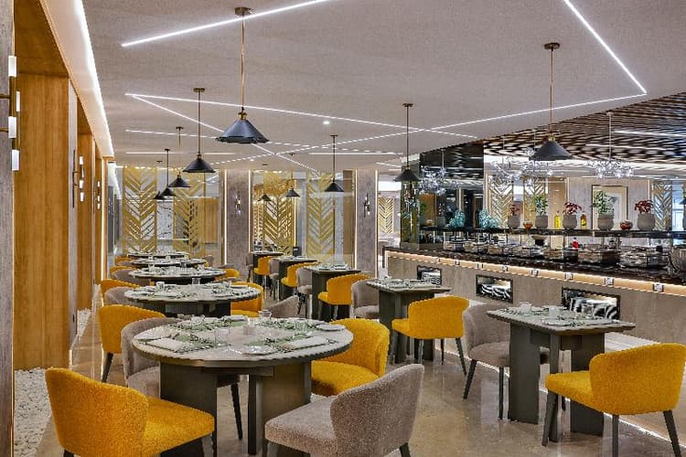 Holiday Inn & Suites - Al Khobar by IHG