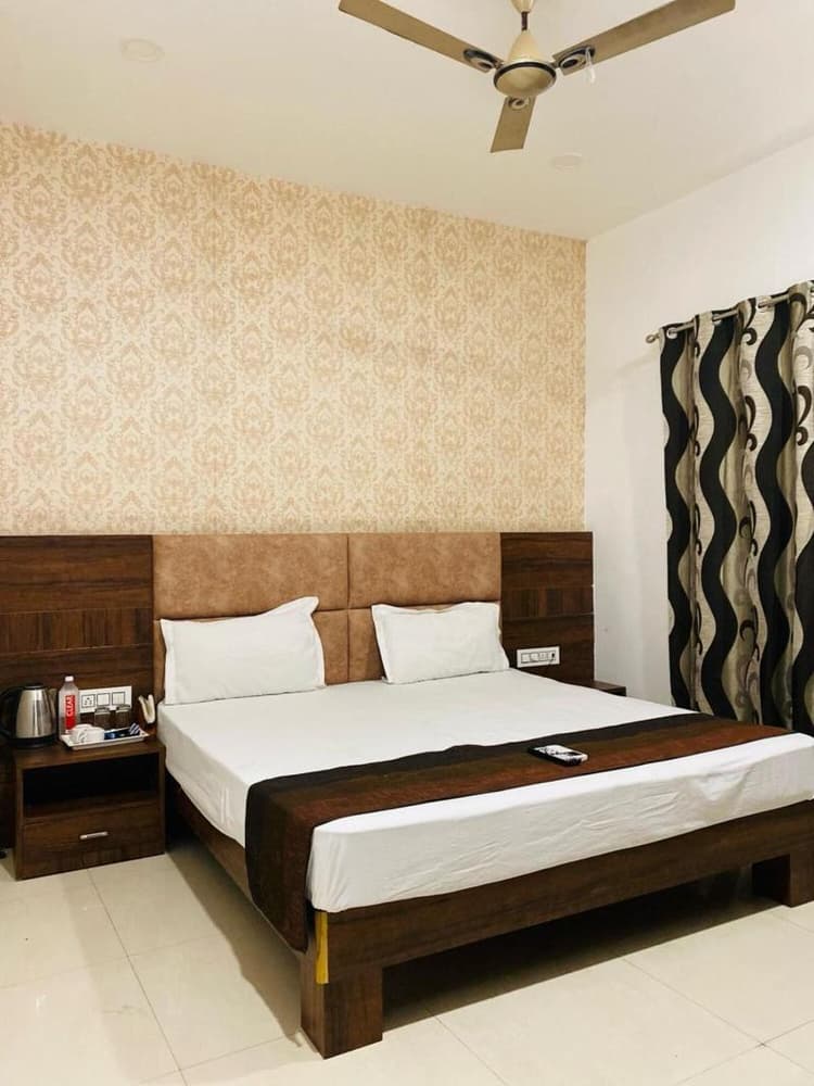 Hotel Jk Residency (7 Min Walk From Golden Temple)