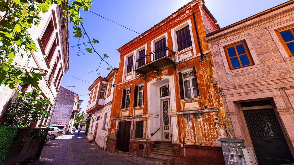Balıkesir’in Meşhur Yöresel Yemekleri: Tatilinize Lezzet Katacak 18 Özel Tat