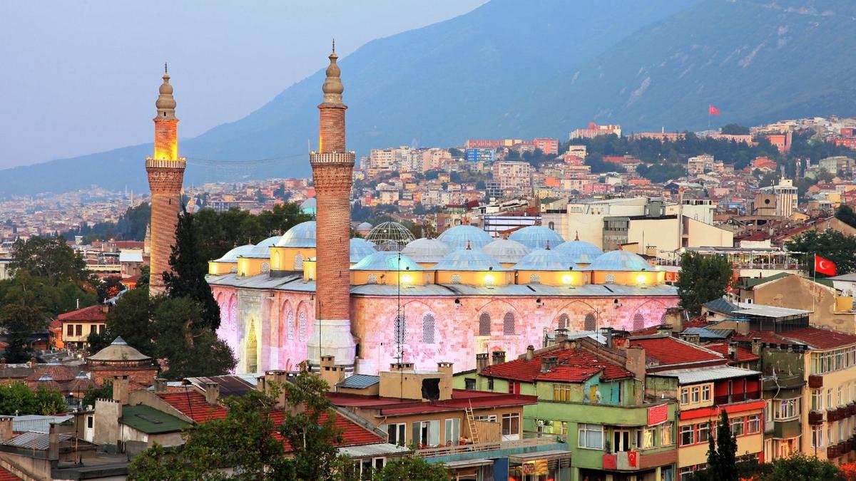 Bursa’nın Doğası ve Tarihi: Osmanlı’nın İlk Başkentinde Gezilecek Yerler