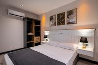 Eluxio Suite Hotel