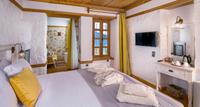 Pier House Hotel