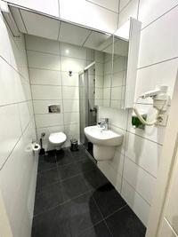 Aram Kerasi Rooms