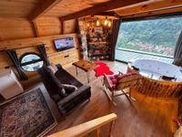 Moni Suit Bungalow