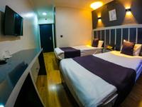 Rer Hotel