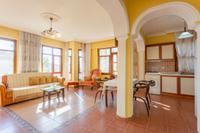 Arykandos Ortak Havuzlu Villa